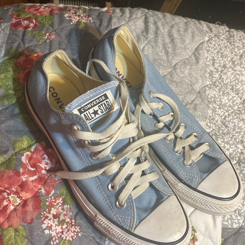 Converse all star baby blue shoes size 9 wemon’s